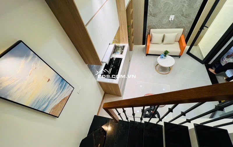 3.85 tỷ Hai Bà Trưng - Nhà đẹp full nội thất sẵn ở. Dân xây kiên cố chắc chắn, ngõ rộng ba gác đỗ cửa.