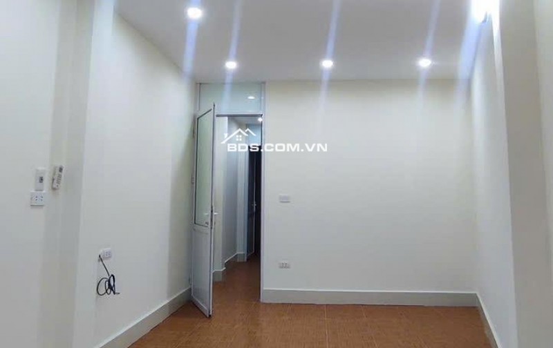 Bán Nhà Đẹp Mỗ Lao, DT 51m² x 4 Tầng, Giá Hơn 7 Tỷ!
