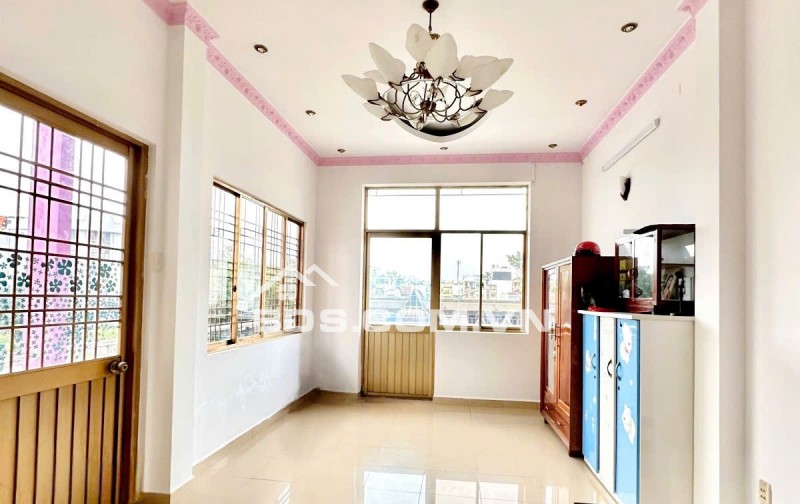 BÁN NHÀ QUẬN 10- MẶT TIỀN CHỢ NGUYỄN TRI PHƯƠNG- 5 TẦNG Ở NGAY: NHỈNH 10 TỶ. Mr Vũ: 0933910039