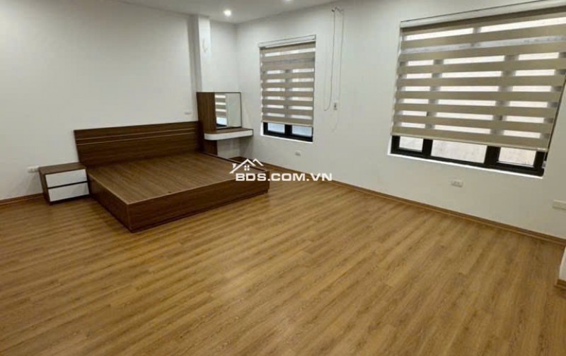 Bán nhà Định Công - Ngõ nông, dân xây sẵn ở - 2 thoáng 43m2 giá 9.6 tỷ
