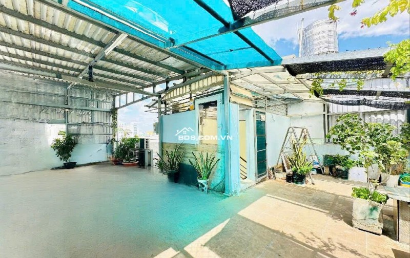 BÁN NHÀ Q10- HẺM XE TẢI THÀNH THÁI- NGANG 8M- CAO 5 TẦNG THU NHẬP 3.6 TỶ/5NĂM. Mr Vũ: 0933 910 039