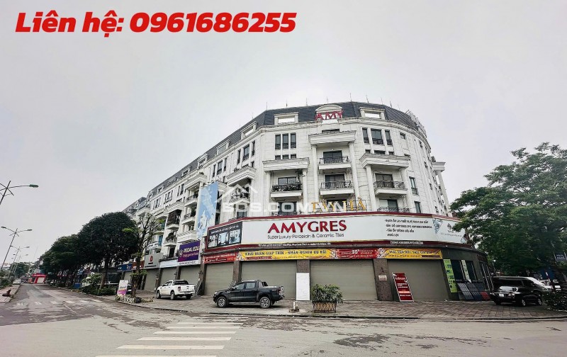 Bán nhà tòa văn phòng lô góc mặt phố Văn Khê 7 tầng thang máy diện tích 341m2 giá 164 tỷ