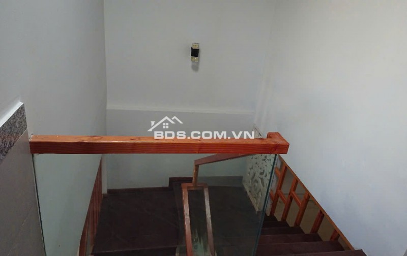 Gia đình sang Mỹ định cư cần bán nhà 2 tầng+lửng ,gần bệnh viện 600 giường Đà Nẵng giá rẻ