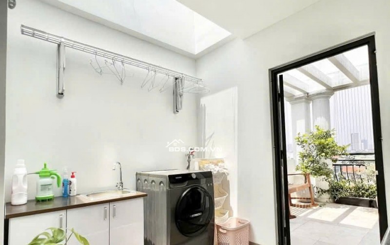 NHÀ ĐẸP- GIÁ TỐT - Vị Trí Đắc Địa Tại Khu Đấu Giá Ngõ Cổng Kiến Hưng, Hà Đông DT 50m2x 7T giá 16.3 tỷ