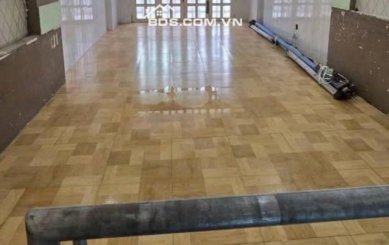 Cho thuê nhà nguyên căn 3 lầu, mặt tiền đường nhựa 10m tiện kinh doanh