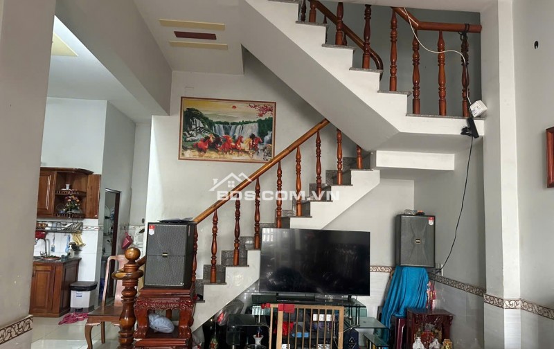 nhà mặt tiền nhựa 6m đường ấp tam đông 3 thới tam thôn hoc môn.105m2. 4.250 tỷ
