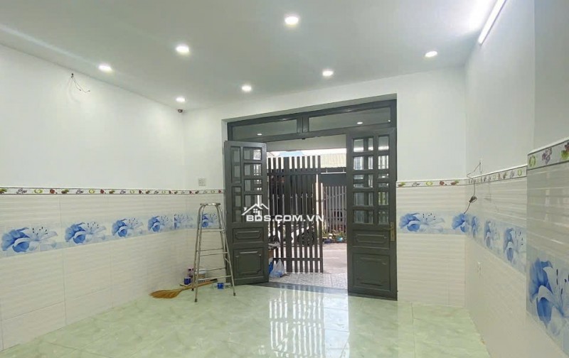 nhà mặt tiền 6m đường trung đông thới tam thôn SHR  70M2, giá 2 tỷ 199