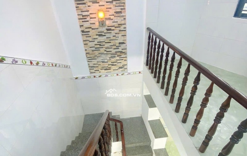 nhà mặt tiền 6m đường trung đông thới tam thôn SHR  70M2, giá 2 tỷ 199