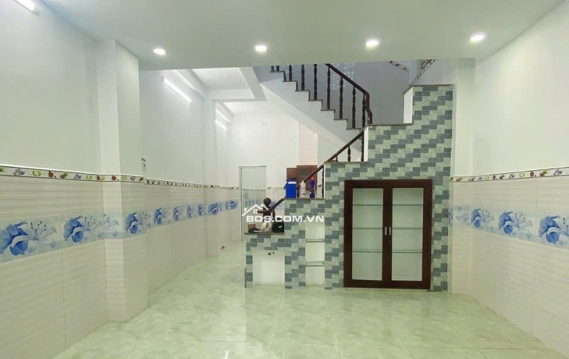 nhà mặt tiền 6m đường trung đông thới tam thôn SHR  70M2, giá 2 tỷ 199