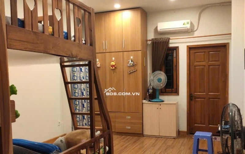 NHÀ 4 TẦNG ĐÚC, 50M², VUÔNG VỨC, HXH 5M, SÁT CMT8, P.TÂN SƠN NHẤT Q.TB