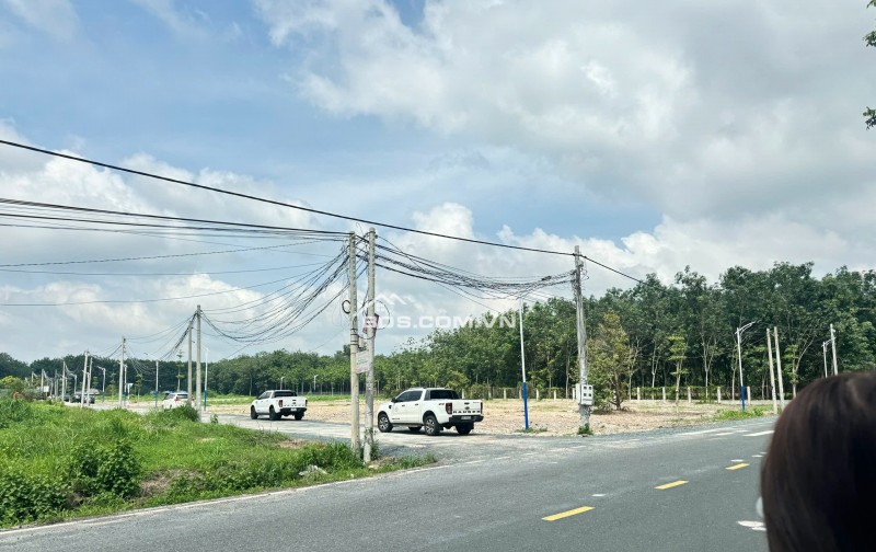Chủ Kẹt tiền ngân hàng bán nền đất ngay mặt tiền đường Cao Bá Quát đường nhựa 32m2, Giá 1 tỷ