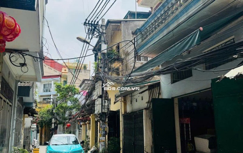 Chính chủ bán nhà mặt phố Yên Phúc Văn Quán Hà Đông diện tích 40m2x 3 tầng cũ giá 8.8 tỷ
