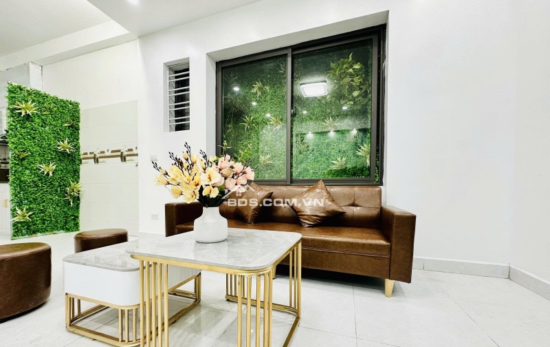 NHÀ DÂN XÂY DỘC LẬP LÂM TƯỜNG 5 TẦNG SIỂU RỘNG