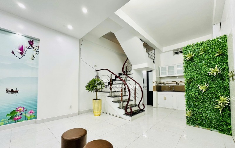 NHÀ DÂN XÂY DỘC LẬP LÂM TƯỜNG 5 TẦNG SIỂU RỘNG