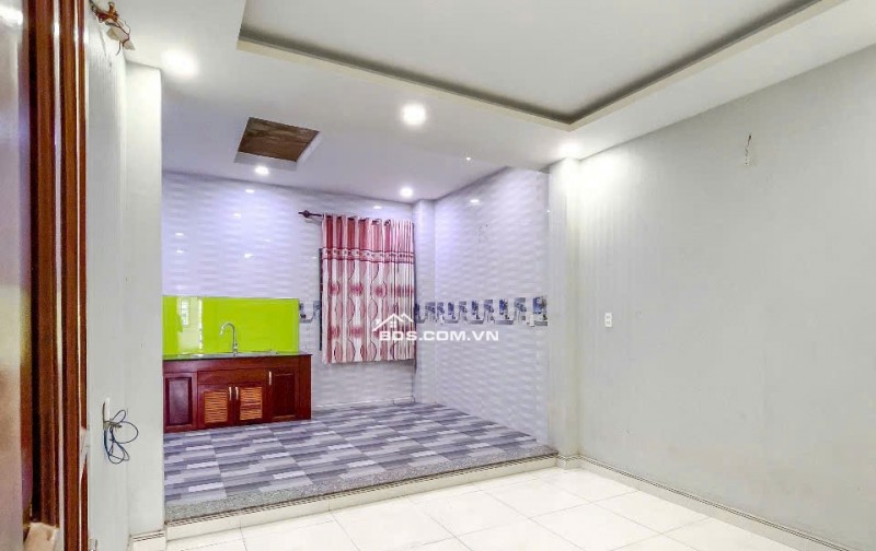 bán gấp nhà 5 tầng mặt tiền hà huy giáp- phù hợp kinh doanh mọi ngành nghề