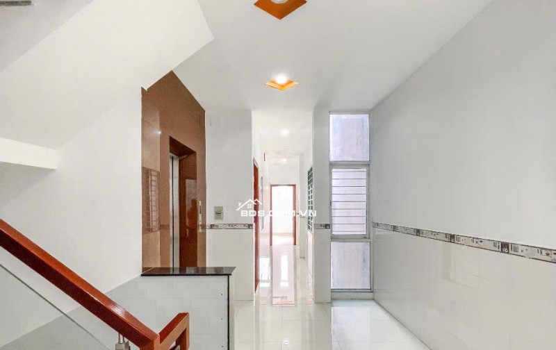 bán gấp nhà 5 tầng mặt tiền hà huy giáp- phù hợp kinh doanh mọi ngành nghề