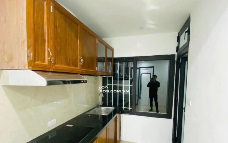 THANH XUÂN NGÕ RỘNG GẦN PHỐ BÁN ĐẤT TẶNG NHÀ 4 TẦNG 50M2 Ở LUÔN