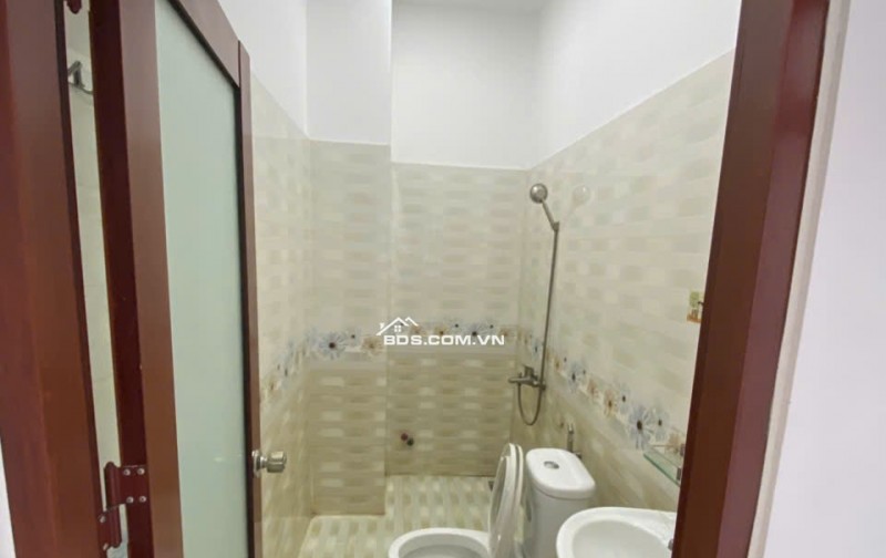 CHỈ 5.X TỶ - CÓ NGAY SIÊU PHẨM NHÀ 3 TẦNG HXH TẠI QUẬN 9 - TẶNG FULL NỘI THẤT NỬA TỶ. LH:0906857033.