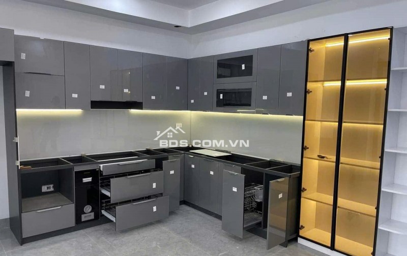 XUÂN LA TÂY HỒ - CĂN HỘ 3 NGỦ 3 WC 2 BAN CÔNG 132m GIÁ 9 TỶ HƠN