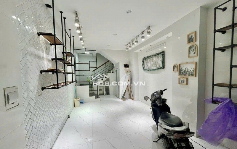 Bán Nhà Xã Đàn(10m Ra Phố: 8 Tỉ,DT Sổ Vuôg 32m, MT 3,9m,Mặt Ngõ KD,ÔTÔ