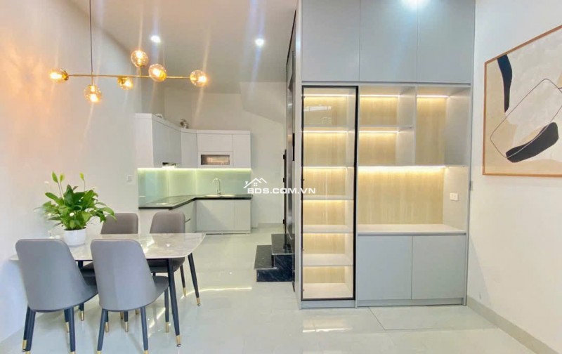 NHÀ ĐẸP NGAY TT QUẬN THANH XUÂN, 5 TẦNG THANG MÁY Ở LUÔN, CHỈ 7,X TỶ. LH:0908882298