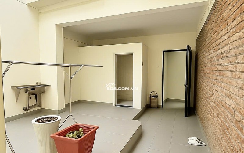 20 Triệu: NGUYÊN CĂN MẶT TIỀN QUẬN 1, CHỢ BẾN THÀNH, NHÀ MỚI 3 TẦNG 3 PHÒNG CÓ NỘI THẤT. 0933910039