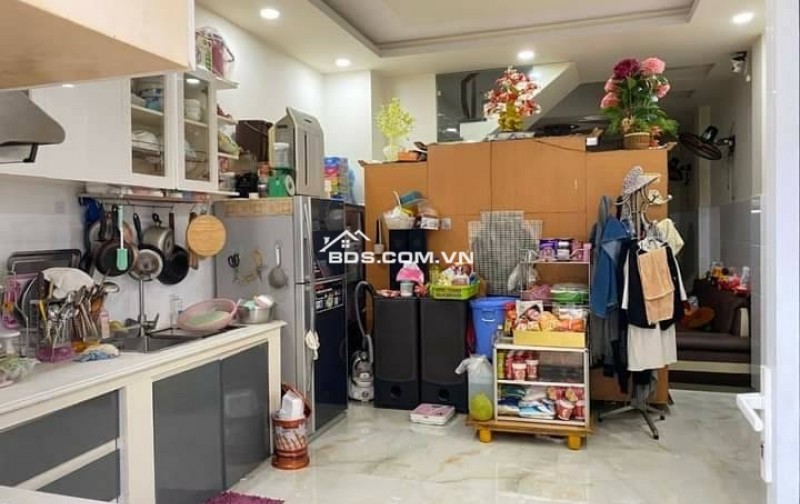 MẶT TIỀN ĐẠI LỘ 3, PHƯỚC BÌNH, QUẬN 9; D.TÍCH 81,5m2 (Ngang 4,1m); 3 TẦNG, NHÀ MỚI; NHỈNH 11 TỶ