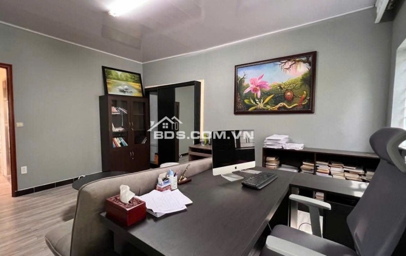 MẶT TIỀN NGUYỄN VĂN NGUYỄN Q1, MẶT SAU HXH - DIỆN TÍCH 82M2 (4M x 20.5M) - NHÀ 5 TẦNG THANG MÁY - ĐANG CHO THUÊ 50 TRIỆU/THÁNG - GIÁ CHÀO 30 Tỷ. 

+