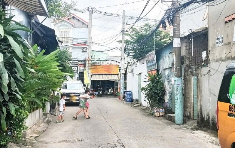 NHÀ ĐẸP – HẺM 8M NHƯ MẶT TIỀN – TRỆT LỬNG 3 PHÒNG NGỦ – CHỈ VIỆC Ở