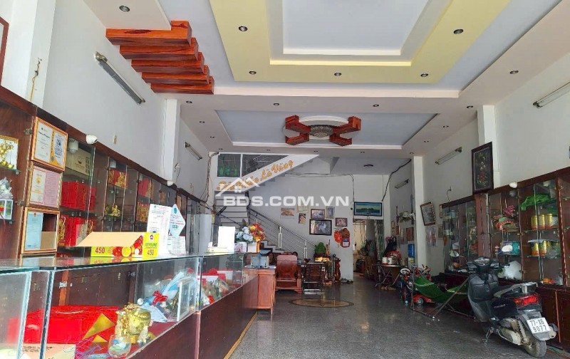 CHÍNH CHỦ BÁN NHÀ MẶT TIỀN 3 TẦNG, NGAY TTTP QUY NHƠN – 194,67M2 CHỈ 20 TỶ, LH:0983729758.