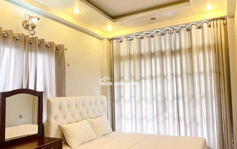 7 TỶ NHỈNH: QUẬN 3 CMT8- HẺM XE TẢI- 5 TẦNG 7 PHÒNG- THU NHẬP 500 TR/NĂM,Ở & ĐẦU TƯ. VŨ: 0933910039