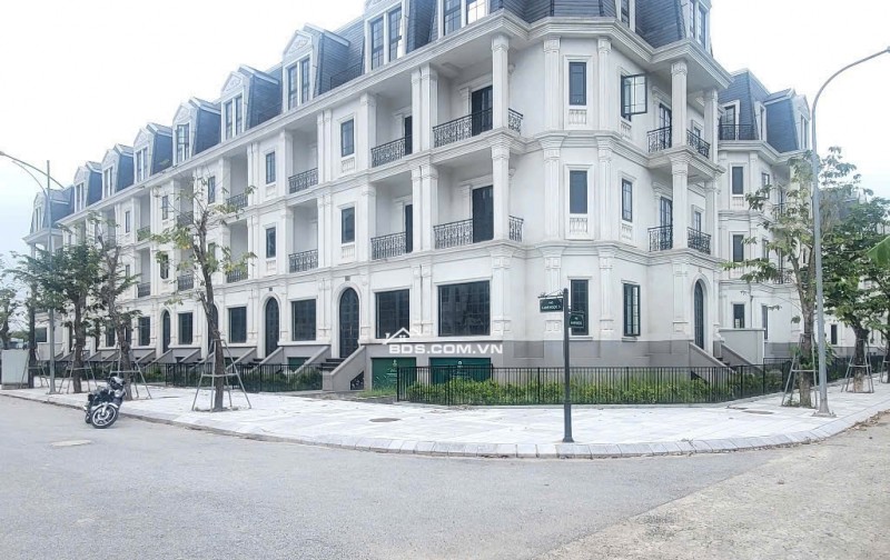 SHOPHOUSE 3 MẶT TIỀN - HIẾM CÓ NẰM NGAY TRUNG TÂM DỰ ÁN JADE SQUARE