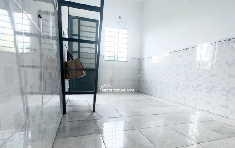 CHO THUÊ PHÒNG TRỌ MỚI TẠI 657 TRẦN VĂN GIÀU P.TÂN TẠO A, CHỈ 1,X TR/TH. LH:0913733855