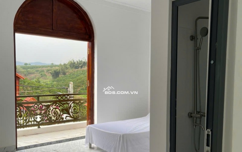 BÁN HOẶC CHO THUÊ BIỆT THỰ 420m2 - 3PN - SÁT DALAT, VIEW RỪNG THÔNG. LH:0909206662.