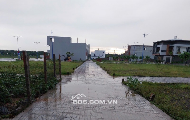 Bán lô đất số 12, Khu TĐC Hòa Long, Xã Hòa Long, TP. Bà Rịa (Nay là P. Tam Long, TP. HCM)