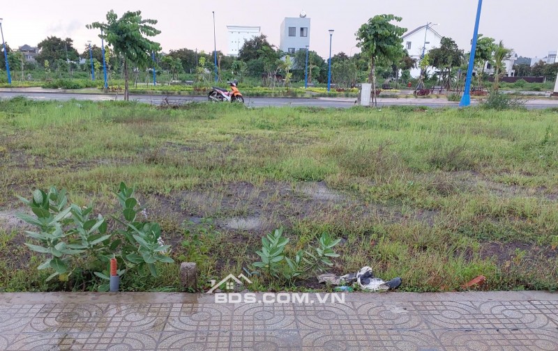 Bán lô đất số 12, Khu TĐC Hòa Long, Xã Hòa Long, TP. Bà Rịa (Nay là P. Tam Long, TP. HCM)