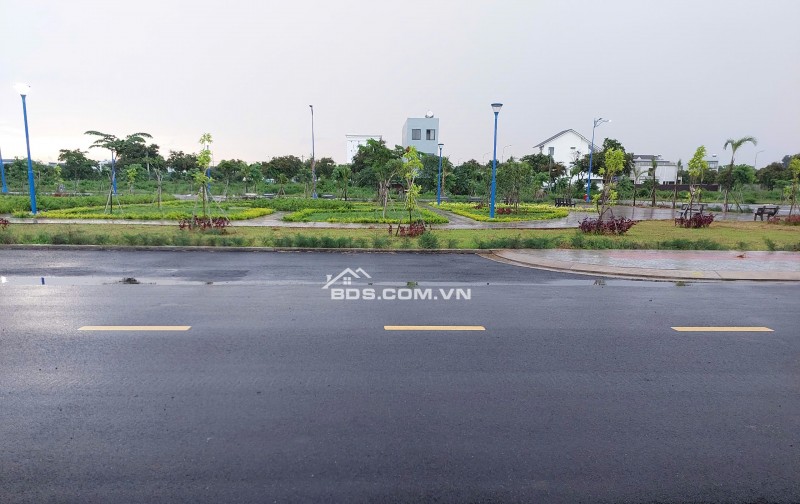 Bán lô đất số 12, Khu TĐC Hòa Long, Xã Hòa Long, TP. Bà Rịa (Nay là P. Tam Long, TP. HCM)