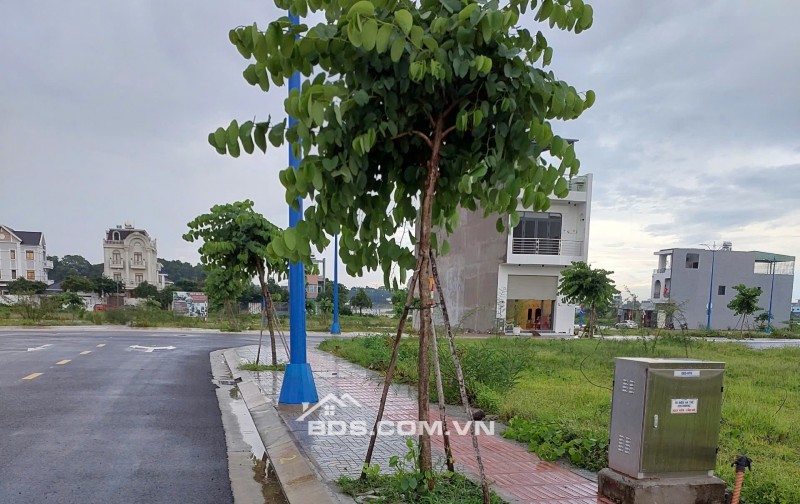 Bán lô đất số 12, Khu TĐC Hòa Long, Xã Hòa Long, TP. Bà Rịa (Nay là P. Tam Long, TP. HCM)