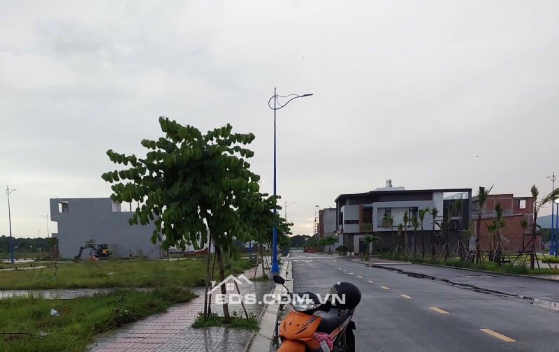Bán lô đất số 12, Khu TĐC Hòa Long, Xã Hòa Long, TP. Bà Rịa (Nay là P. Tam Long, TP. HCM)