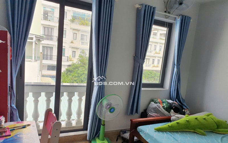 nhà gò vấp 3/ hẻm 3 gác 40m2 4 tỷ 8 thương lượng.