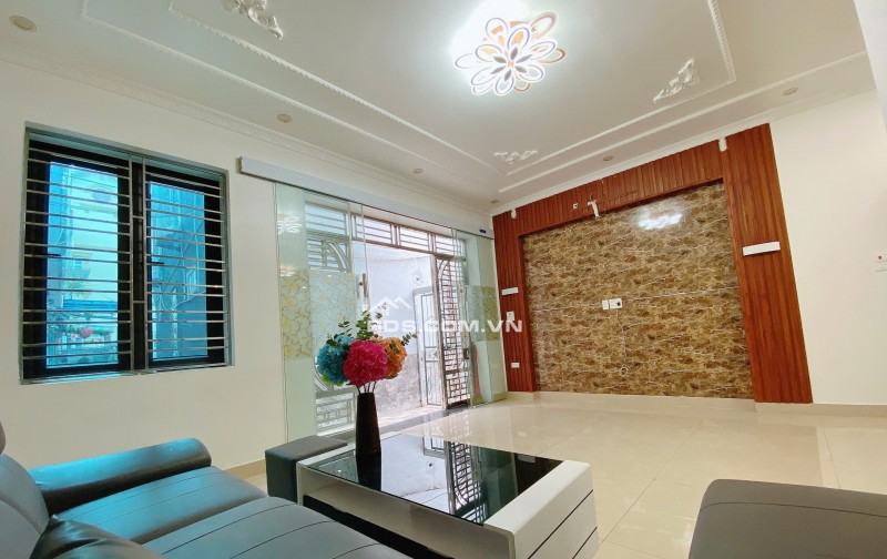 NHÀ GÓC DÂN ĐỘC LẬP LÔ GÓC GIÁ CHỈ HƠN 2 TỶ.