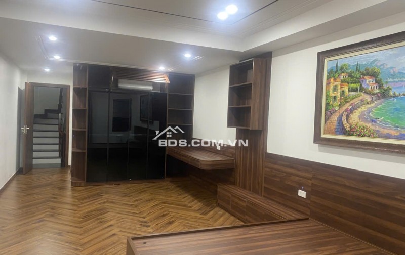 Chính chủ bán nhà Thạch Bàn 40m 6 tầng MT 4,5m ô tô, thang máy giá 8.9 tỷ