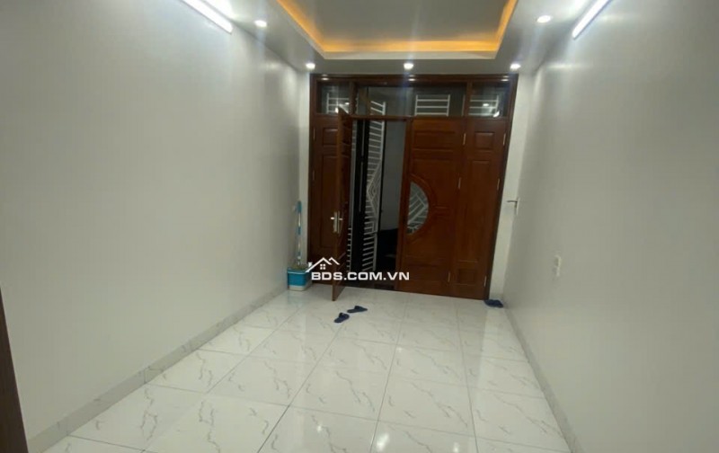 Nhà Ngoại  Giao Đoàn 34.9m, 5 tầng nhà mới cong, 5 phút ra Hồ Tây lộng gió.