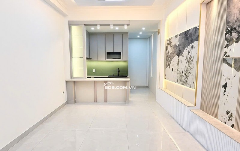 5 Tỷ nhỉnh- Hoàng Diệu Quận 4- nhà mới 100% ngang hơn 4m- 3 tầng 3 phòng đủ nội thất. VŨ 0933910039