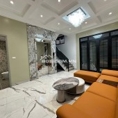 Nhà Đẹp Kinh Doanh, Thang Máy, Chợ Khâm Thiên 34m, 7 tầng, mt 6m, giá 12 tỷ.