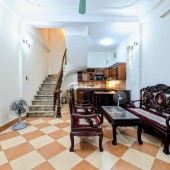 Nhỉnh 6 Tỷ - TT Thanh Xuân -  Vài Bước Ra Trường Tiểu Học Khương Đình - Lô Góc.
