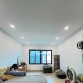 NGÕ THÔNG Ô TÔ - NHÀ MỚI ĐẸP - THOÁNG SÁNG - FULL NỘI THẤT - SỔ VUÔNG NHƯ TỜ A4
