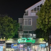 Cho thuê nhà mặt phố Nguyễn Gia Thiều,Hoàn Kiếm 80M2 mặt tiền 9m,giá thuê 35tr/th