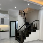 NHÀ MỚI KOONG_ SỔ HOA HẬU _NỘI THẤT ĐẸP_CHỈ XÁCH VA LY VỀ Ở