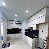 Căn 55m2, mới sơn sửa, ngay mặt tiền Phạm Văn Chiêu!